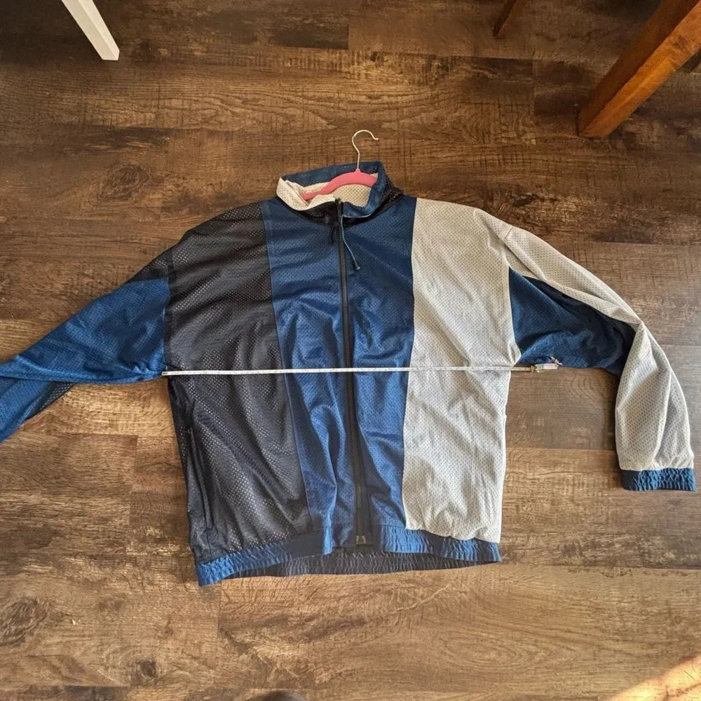 Men’s vintage Givenchy mesh jacket, perfect for spring and summer 🤩